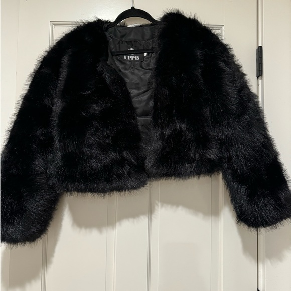 Black faux fur coat - Picture 3 of 3